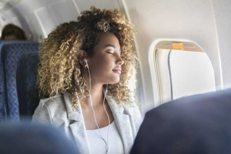 Aromaterapia no Avião: Como Manter a Calma em Voos Longos