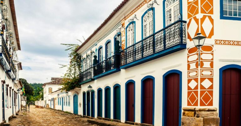 O Cravo e a Rosa: Explorando os Encantos do Centro Histórico de Paraty nas Gravações da Novela